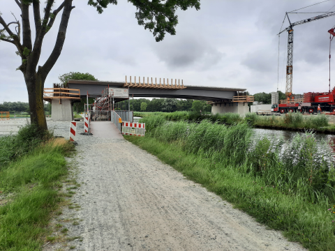 Hier liegt schon ein Segment über dem Kanal