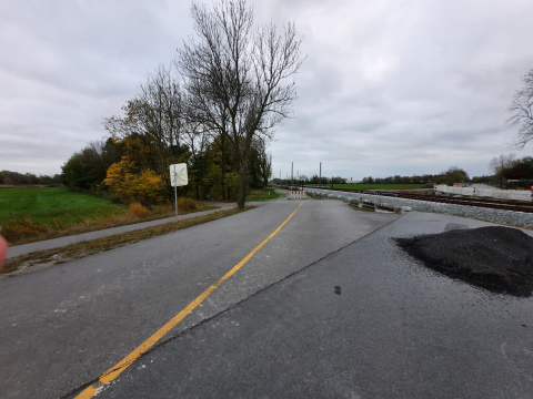Ansicht der Schienenquerung aus Richtung Sande Bahnhof